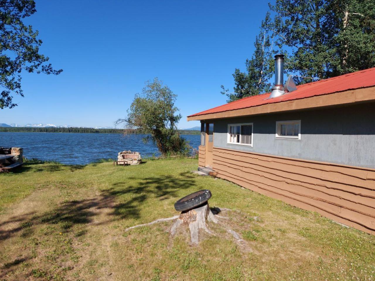 Escott Bay Resort Anahim Lake Exterior photo
