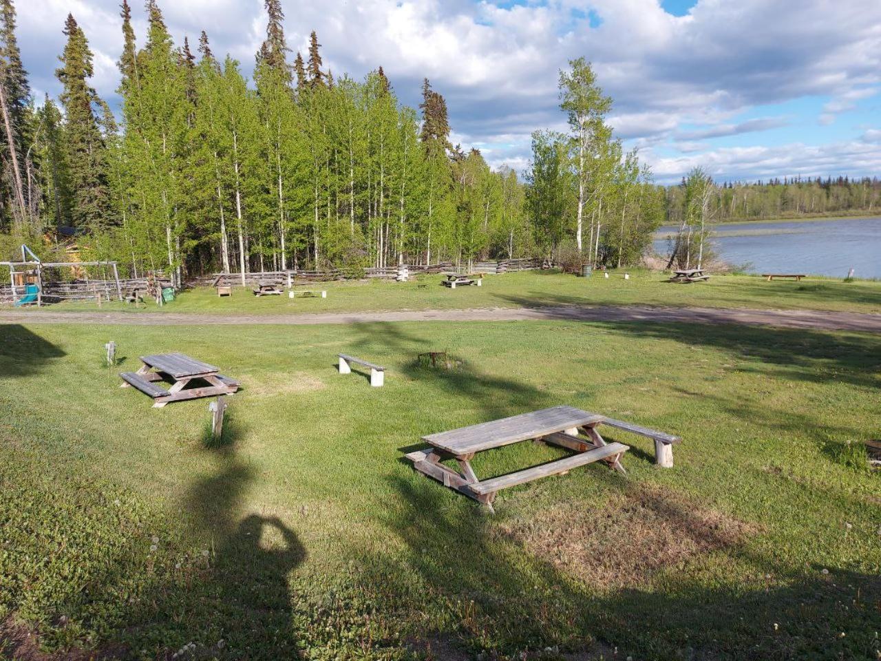 Escott Bay Resort Anahim Lake Exterior photo