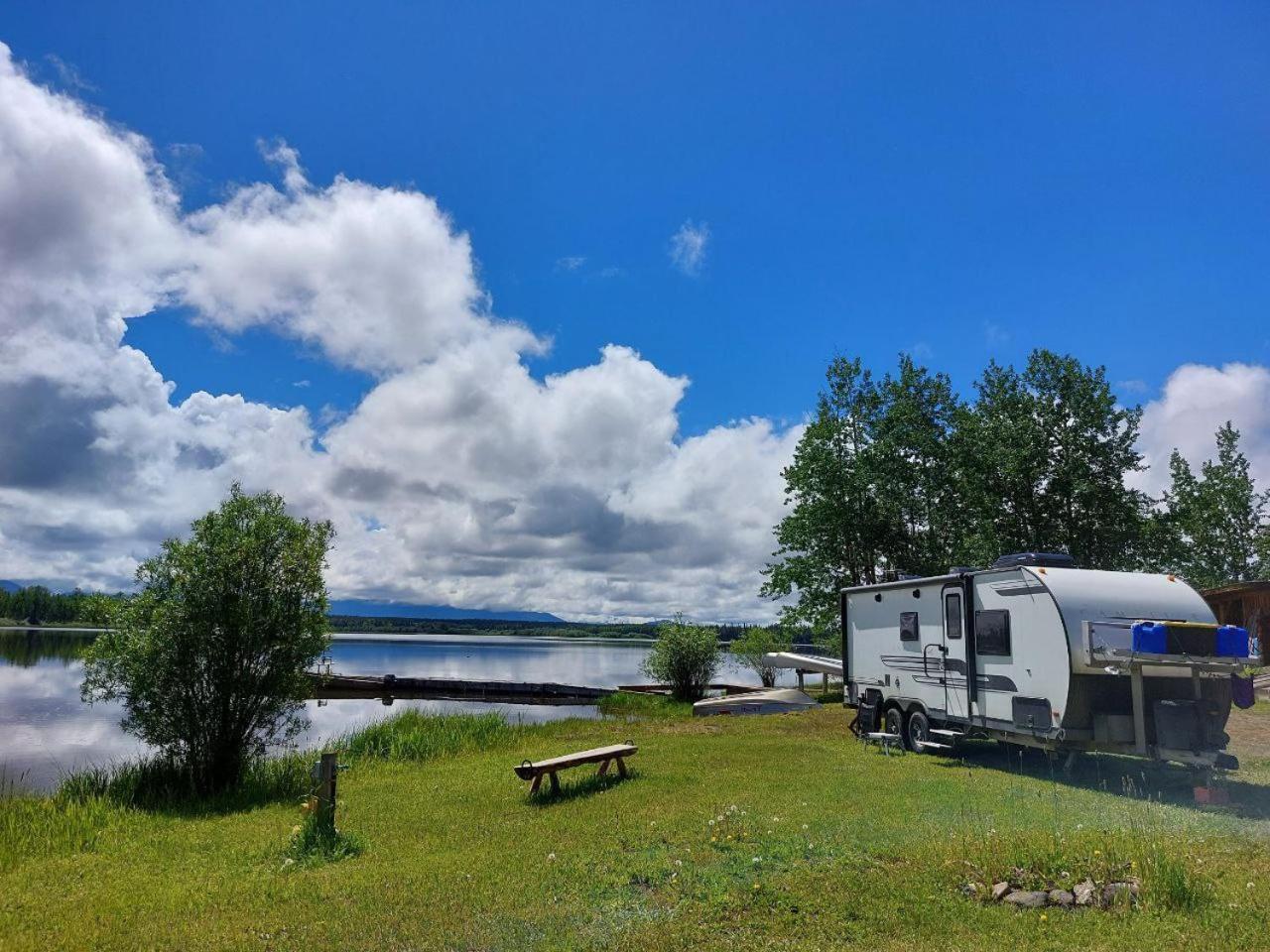 Escott Bay Resort Anahim Lake Exterior photo